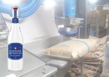 estacao-dupla-esvaziamento-de-sacos-de-acucar-cristal-e-alimentacao-de-fundidor-de-acucar.jpg Estação dupla de esvaziamento de sacos de açúcar cristal e alimentação de fundidor para açúcares