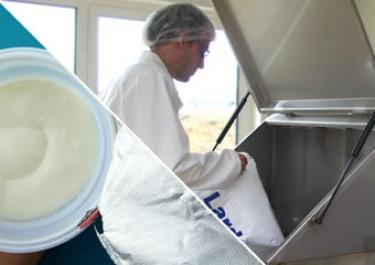 esvaziamento_de_sacos_de_leite_em_po-esvaziamento.jpg Esvaziamento de sacos de leite em po esvaziamento