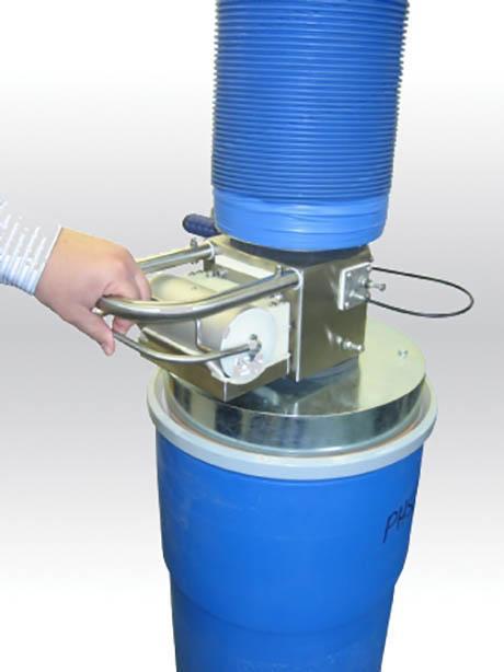Manipulateur de bidons plastique