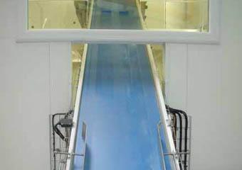 vidange-sacs-automatique-manipulateur-sacs-convoyeur-bande.png Convoyeur à bande Palamatic Process